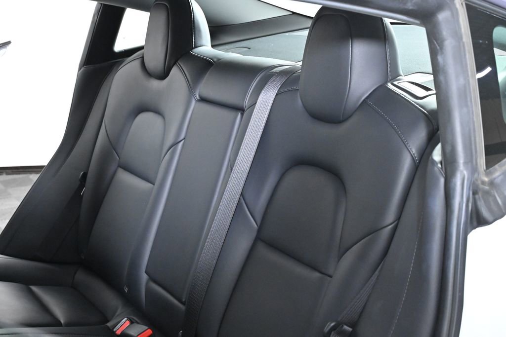 Used 2021 Tesla Model 3 Standard Range Plus image 22