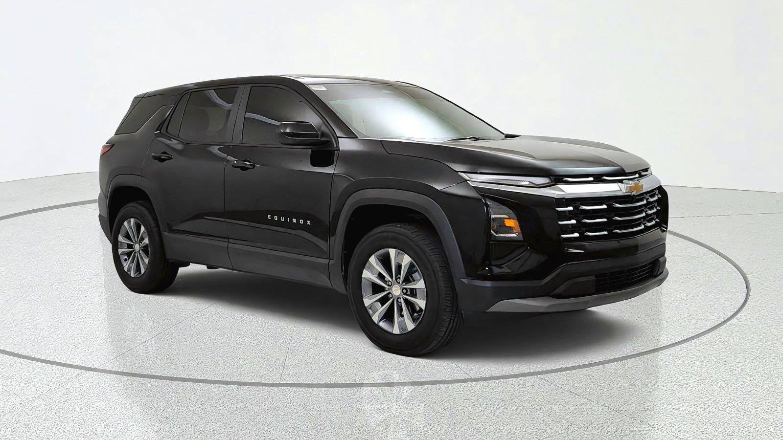 Used 2025 Chevrolet Equinox LT FWD image 1
