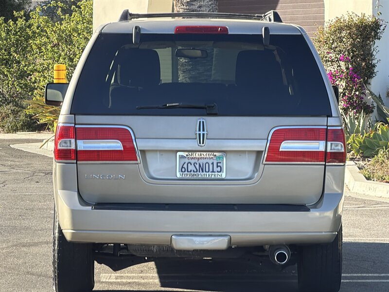Used 2008 Lincoln Navigator 2WD image 5