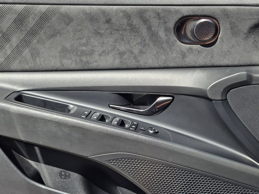 Certified 2023 Hyundai Elantra N FWD image 18