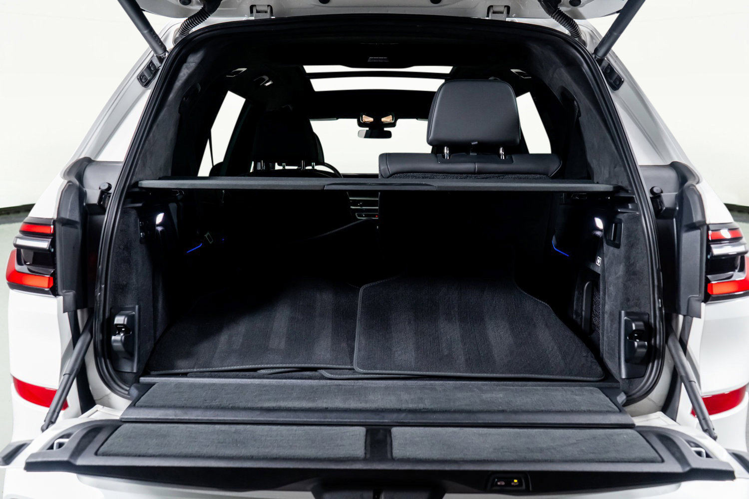 Used 2025 BMW X7 M60i image 66