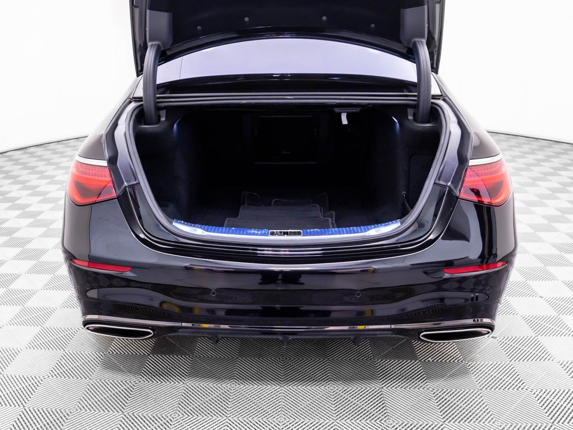 Used 2023 Mercedes-Benz S 580 4MATIC Sedan image 34