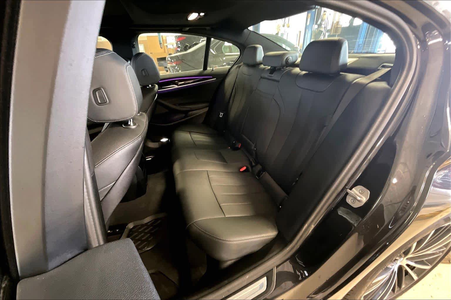Used 2023 BMW 530i w/ Convenience Package RWD image 19