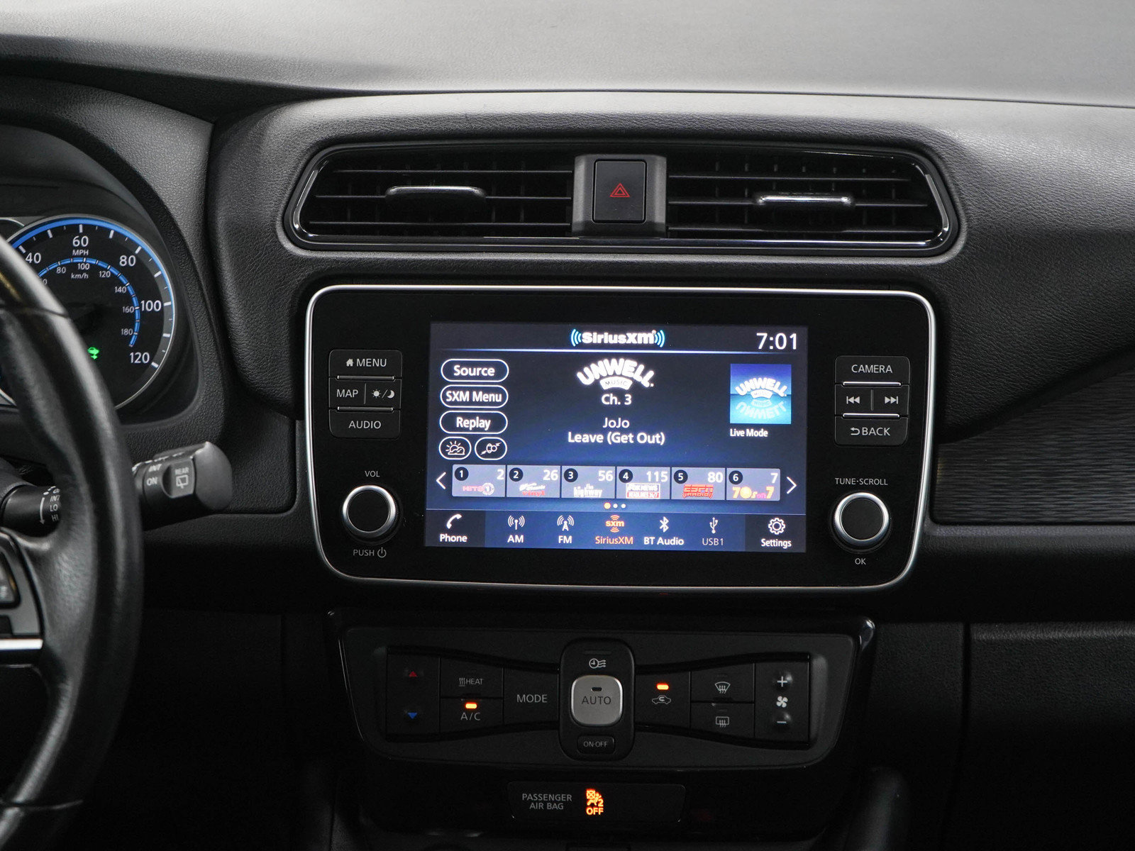 Used 2020 Nissan Leaf SV FWD image 15