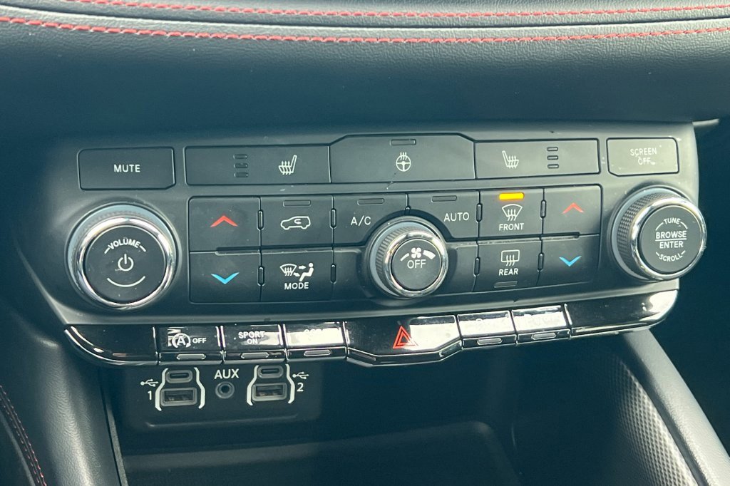 Used 2023 Dodge Durango GT image 18