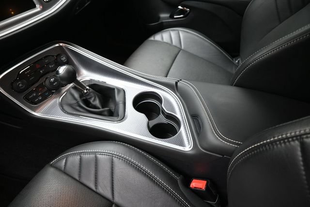 Used 2016 Dodge Challenger SRT Hellcat RWD image 28