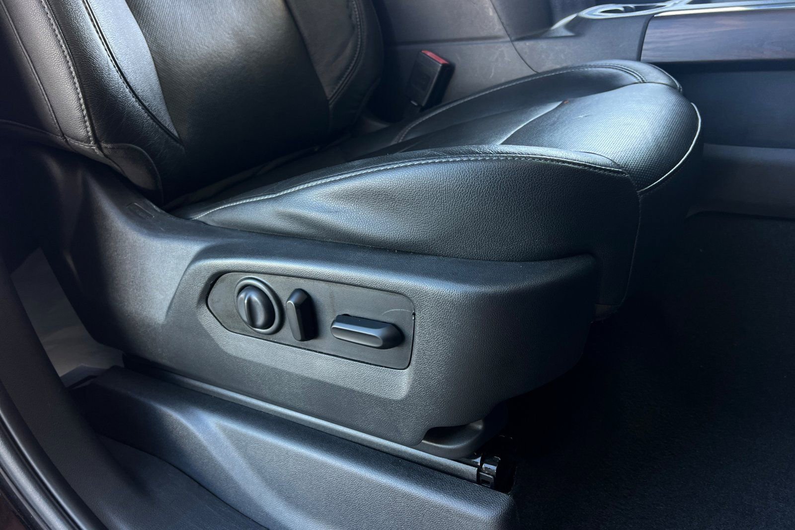 Used 2019 GMC Sierra 1500 SLT w/ SLT Premium Package image 24