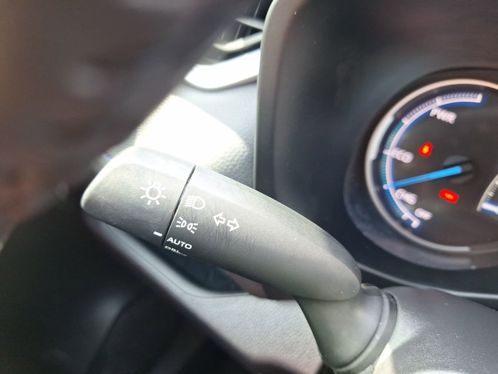 Used 2024 Toyota RAV4 XSE image 23