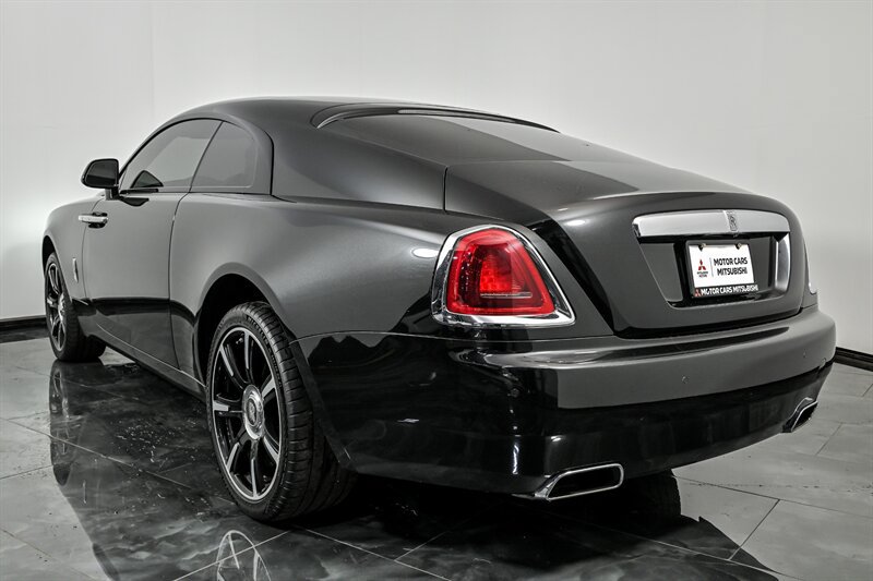 Used 2017 Rolls-Royce Wraith RWD image 7