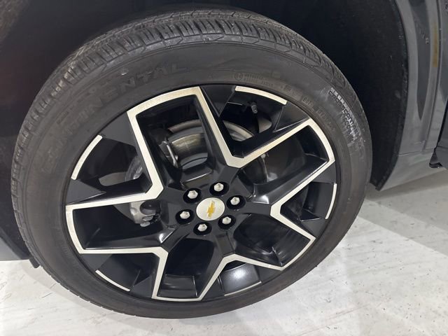 Used 2025 Chevrolet Traverse High Country w/ LPO, Floor Liner Package AWD/4WD image 38