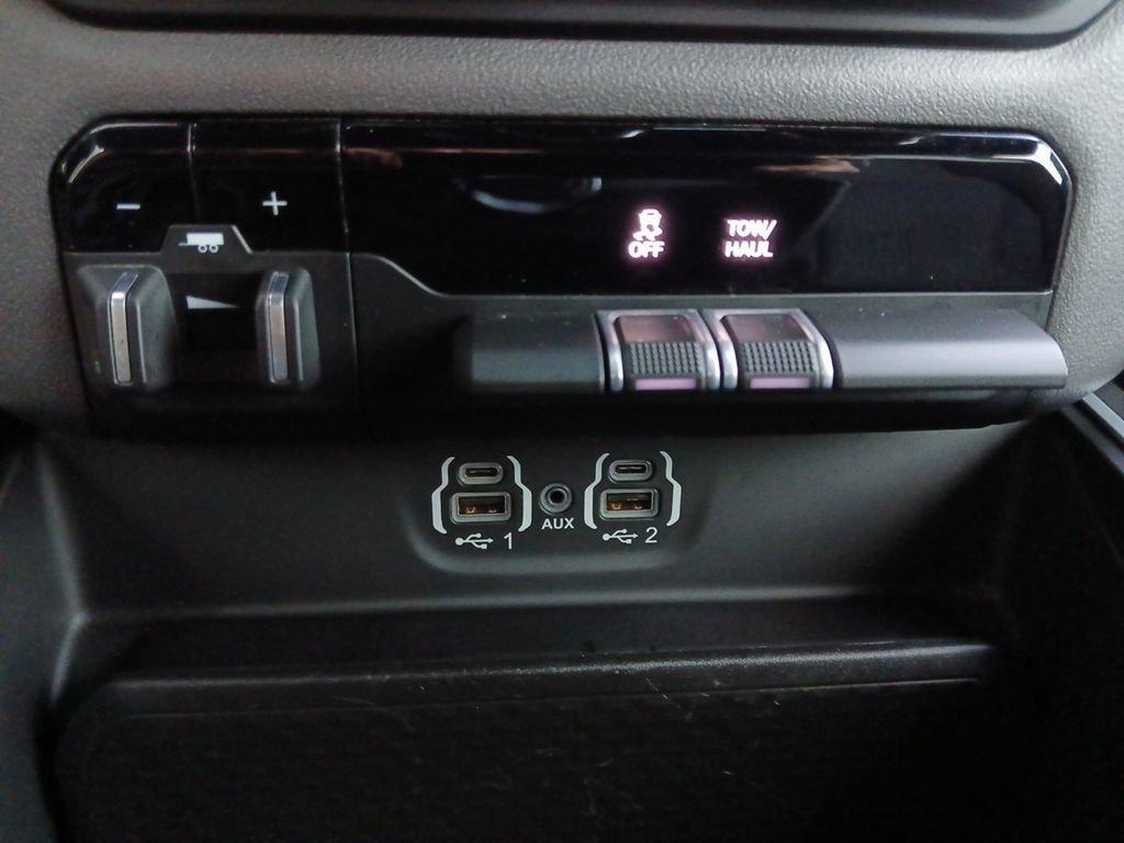 Used 2023 RAM 1500 Lone Star AWD/4WD image 10