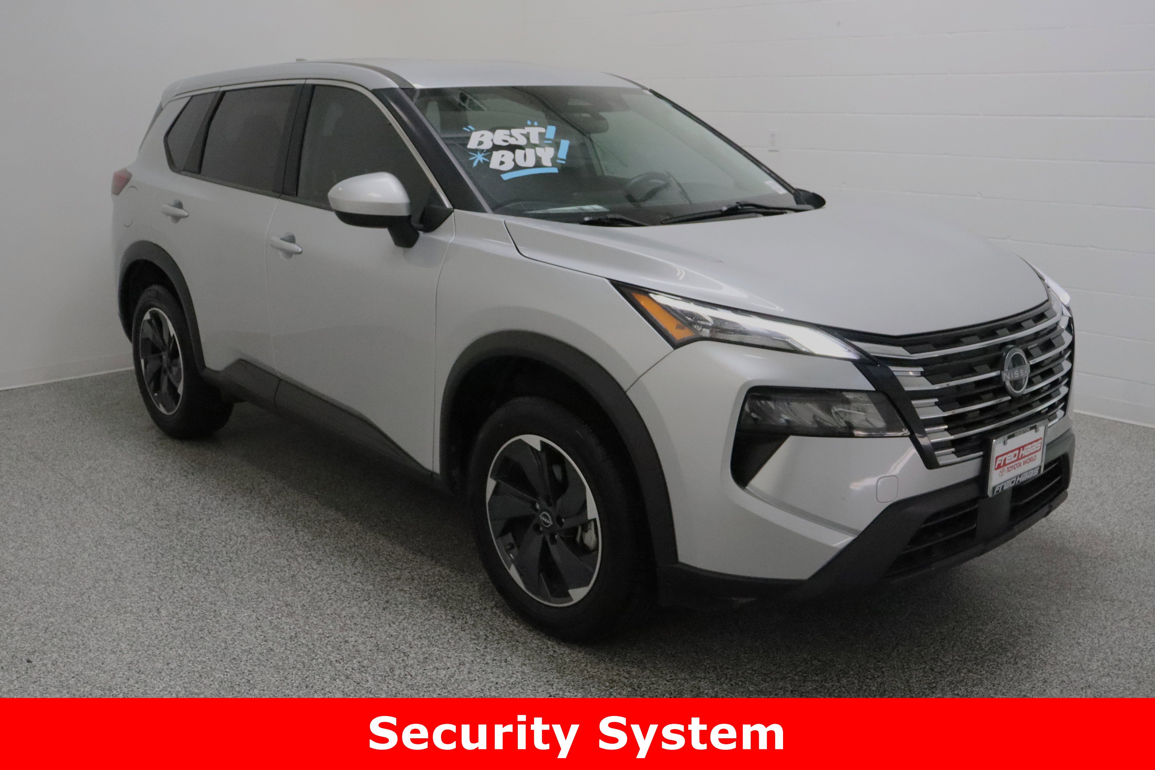 Used 2024 Nissan Rogue SV image 4