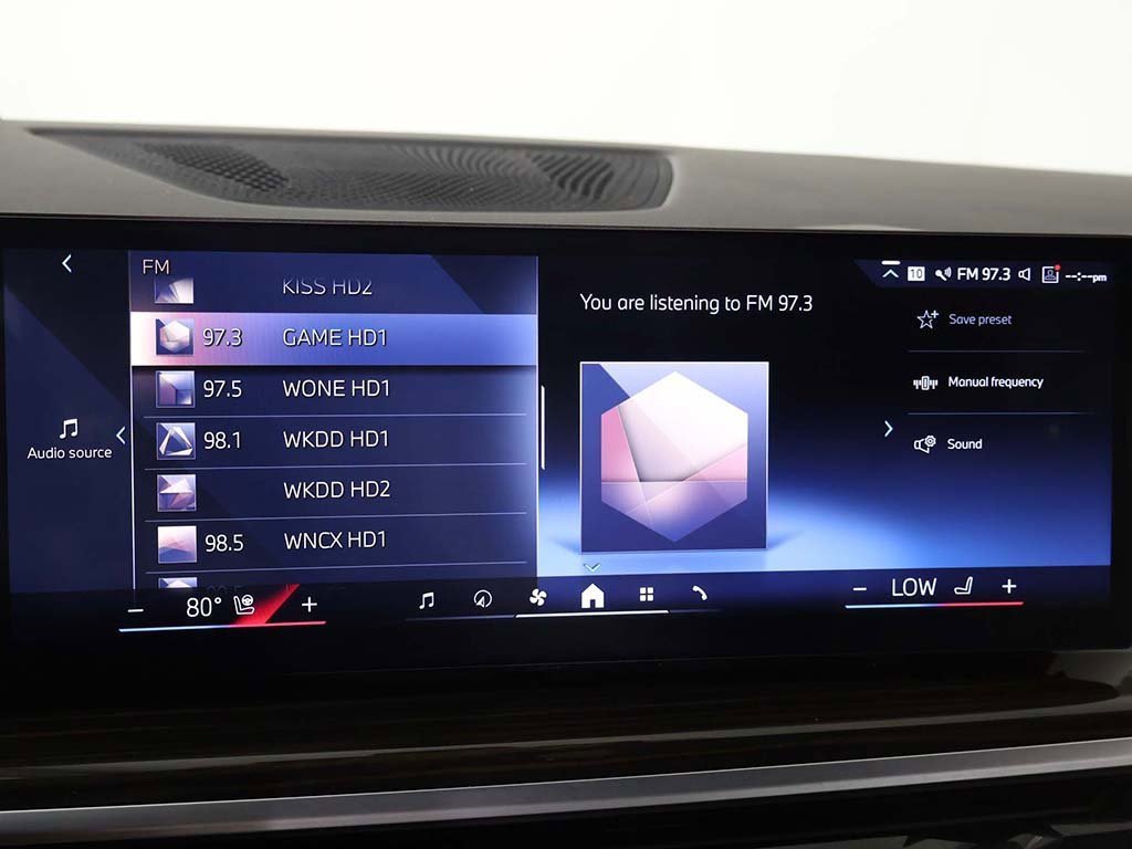 Used 2024 BMW X7 xDrive40i w/ Executive Package image 56