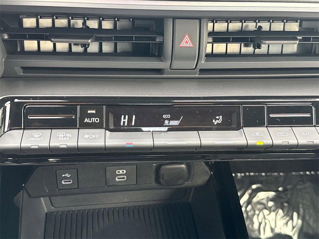 Used 2024 Toyota Prius LE image 16