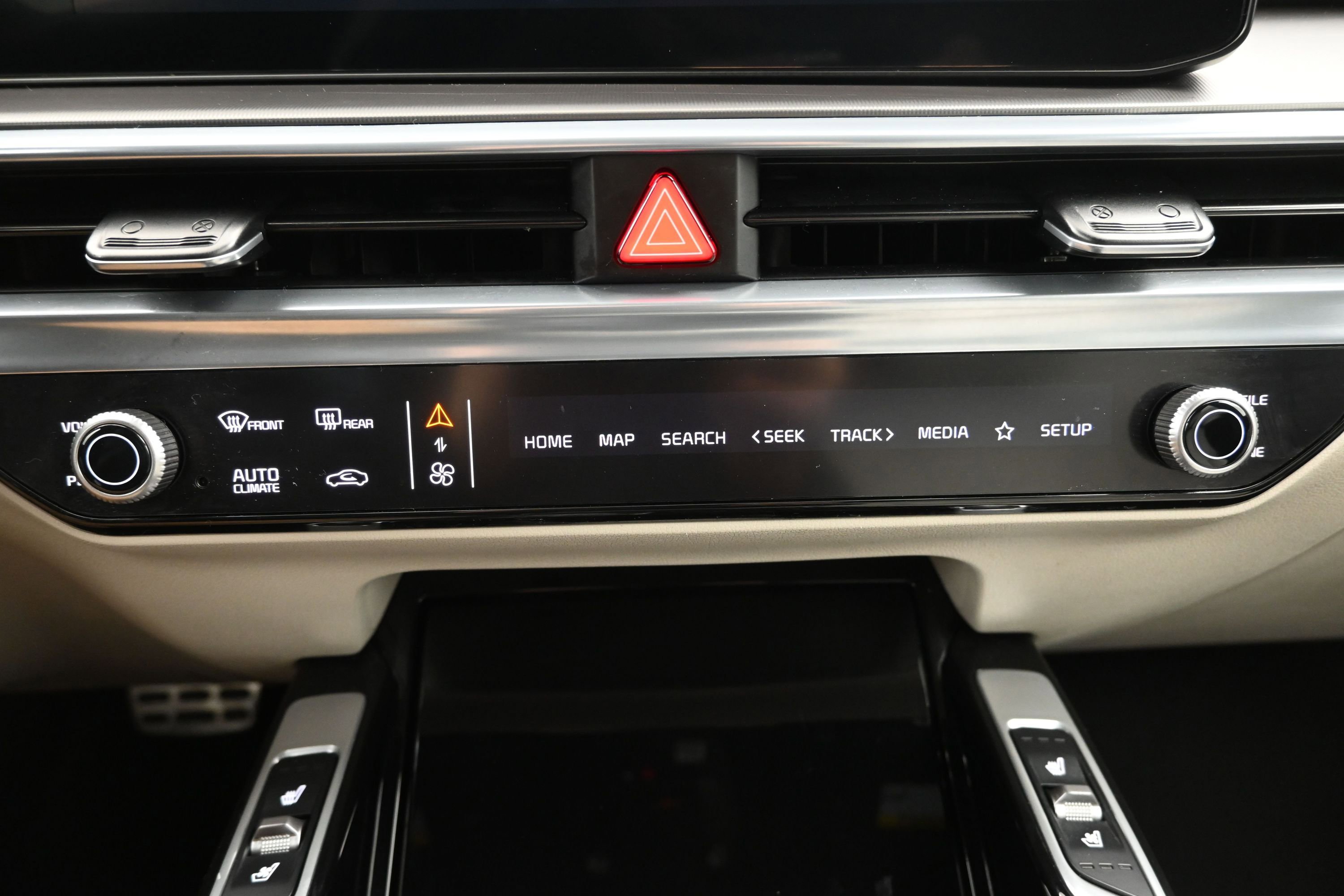 Used 2025 Kia Sorento SX Prestige AWD/4WD image 17