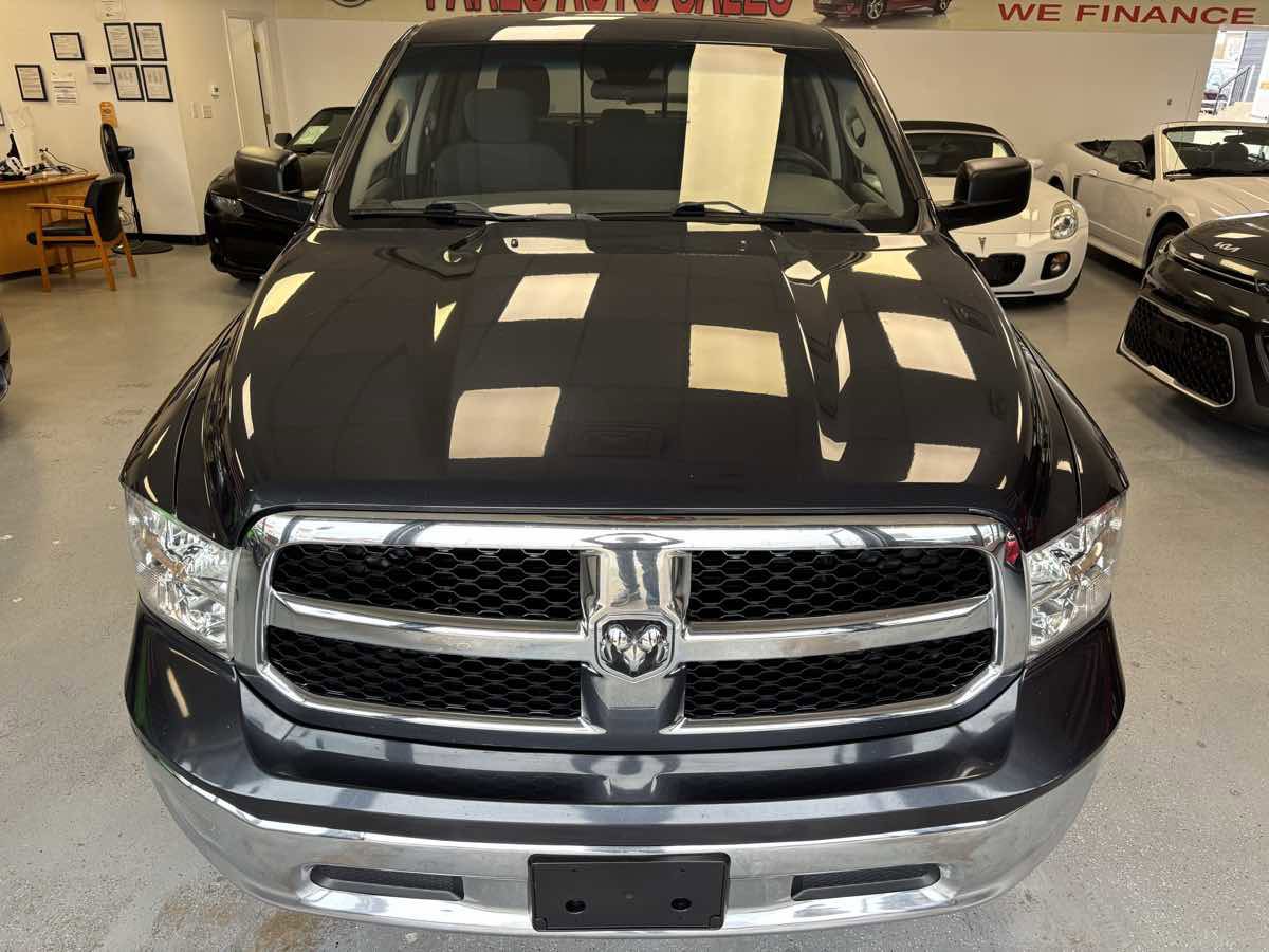 Used 2018 RAM 1500 Classic SLT image 2