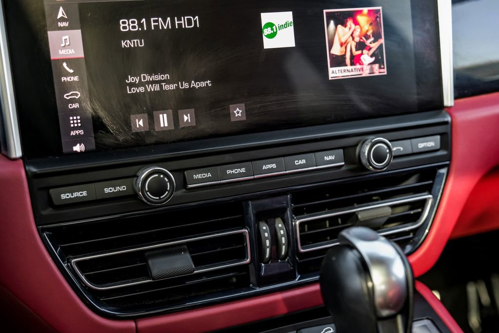 Used 2021 Porsche Macan GTS image 28