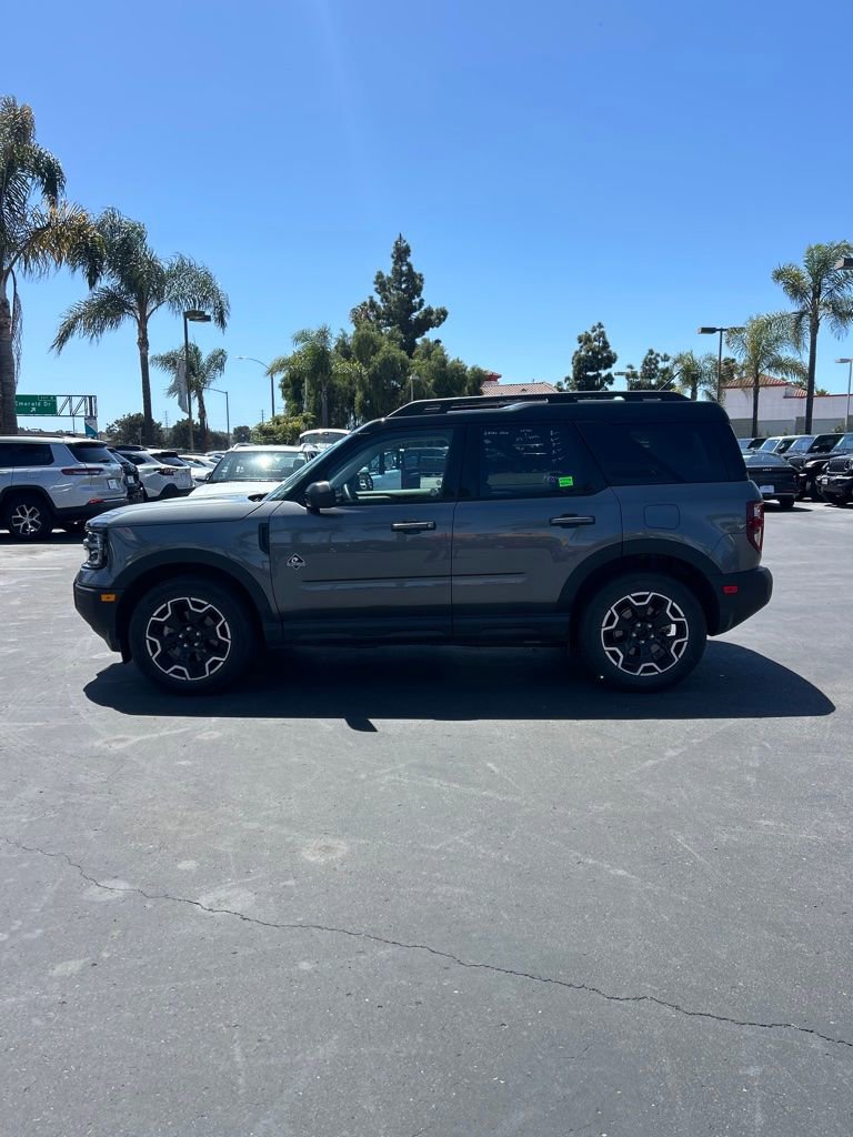 Used 2025 Ford Bronco Sport Outer Banks image 9