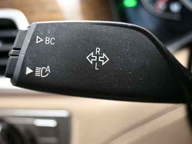 Used 2018 BMW 740i w/ Executive Package RWD image 32