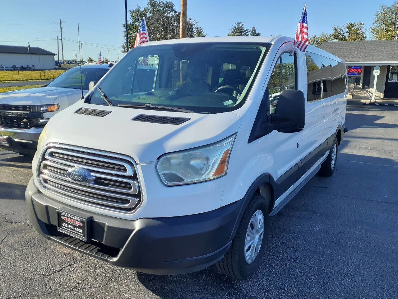 Used 2015 Ford Transit 350 XLT image 4