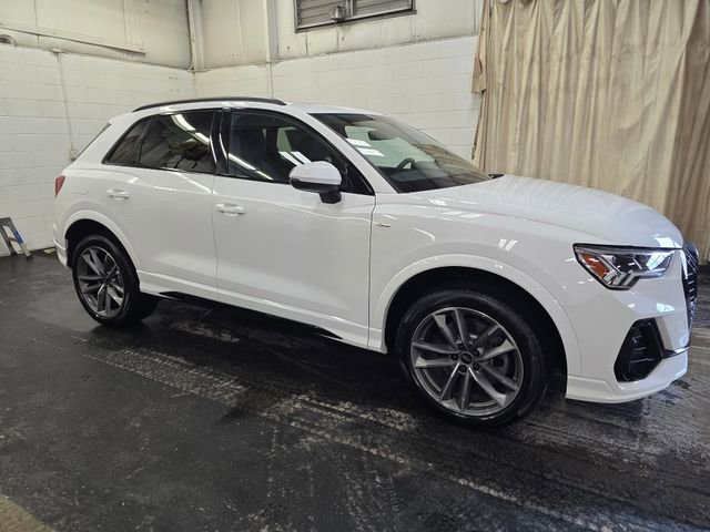 Certified 2025 Audi Q3 2.0T Premium w/ Convenience Package AWD/4WD image 8