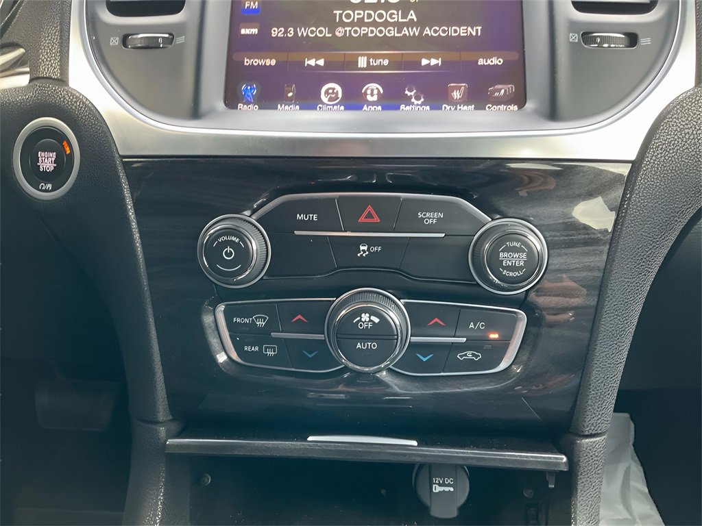 Used 2017 Chrysler 300 Limited image 23