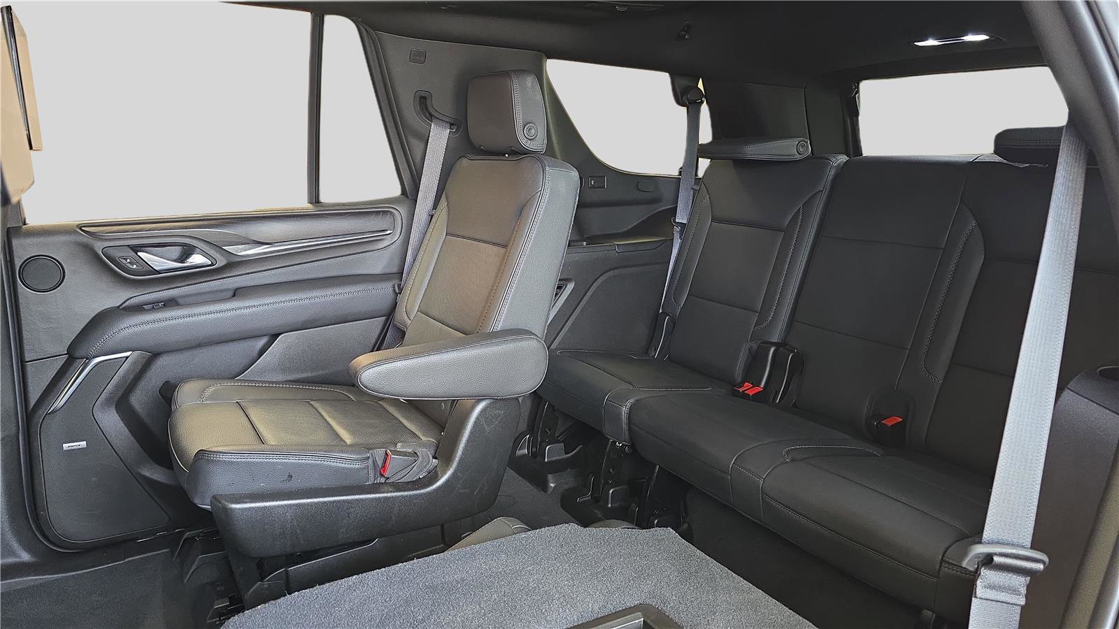 Used 2021 GMC Yukon Denali w/ Denali Ultimate Package image 16