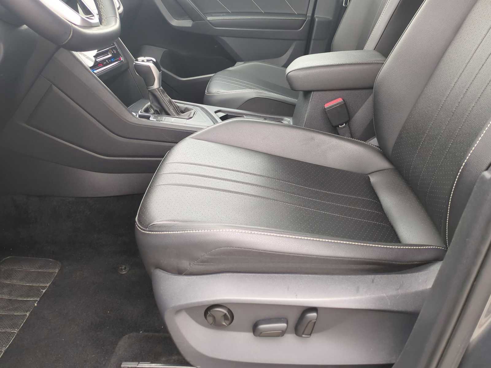 Used 2024 Volkswagen Tiguan SE image 18