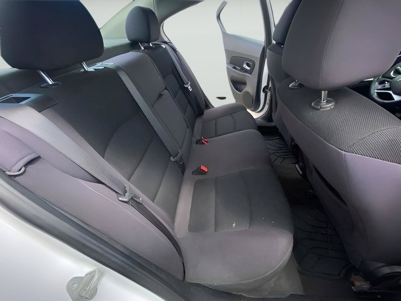 Used 2014 Chevrolet Cruze LT FWD image 27