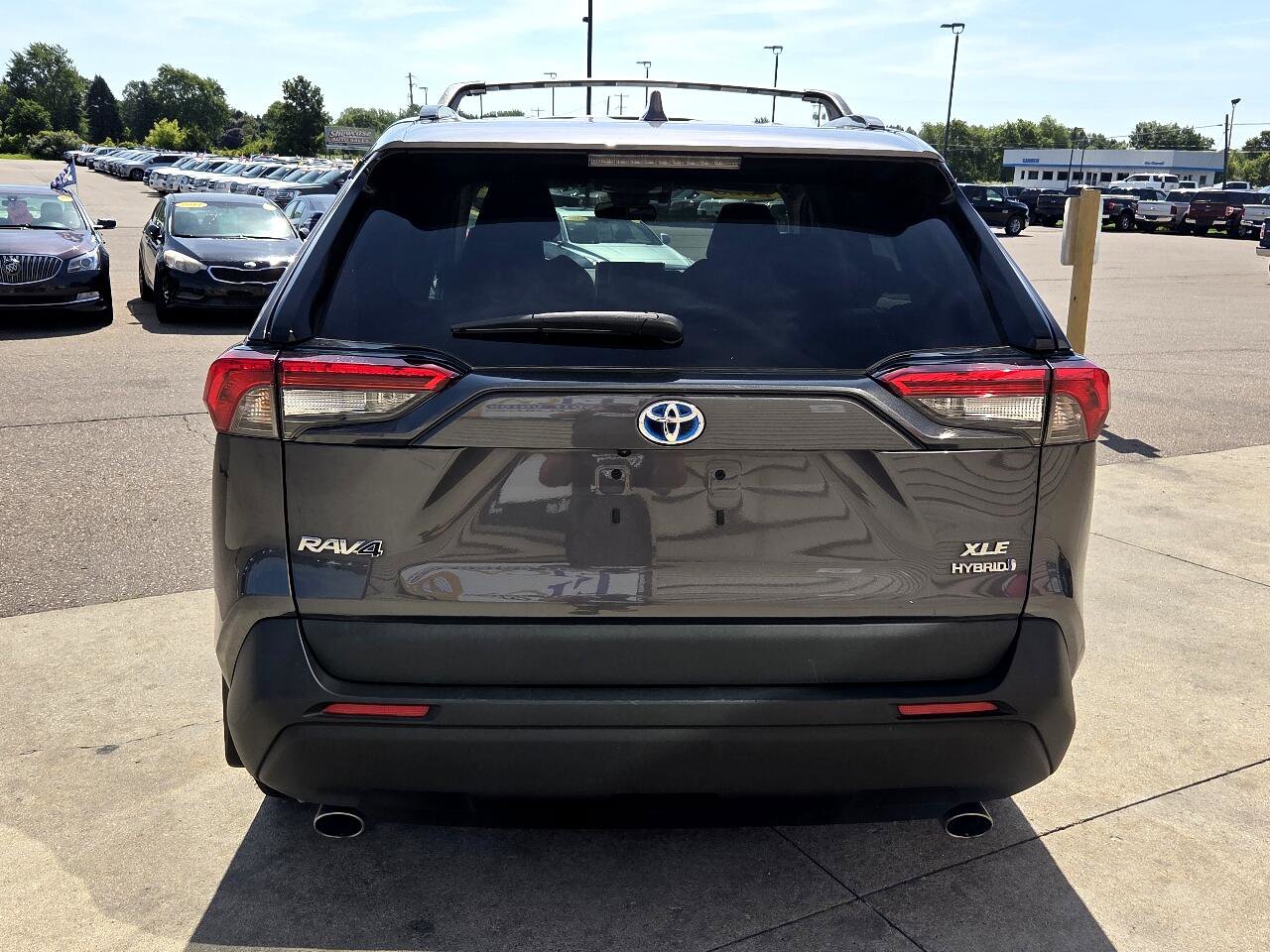 Used 2023 Toyota RAV4 XLE image 7