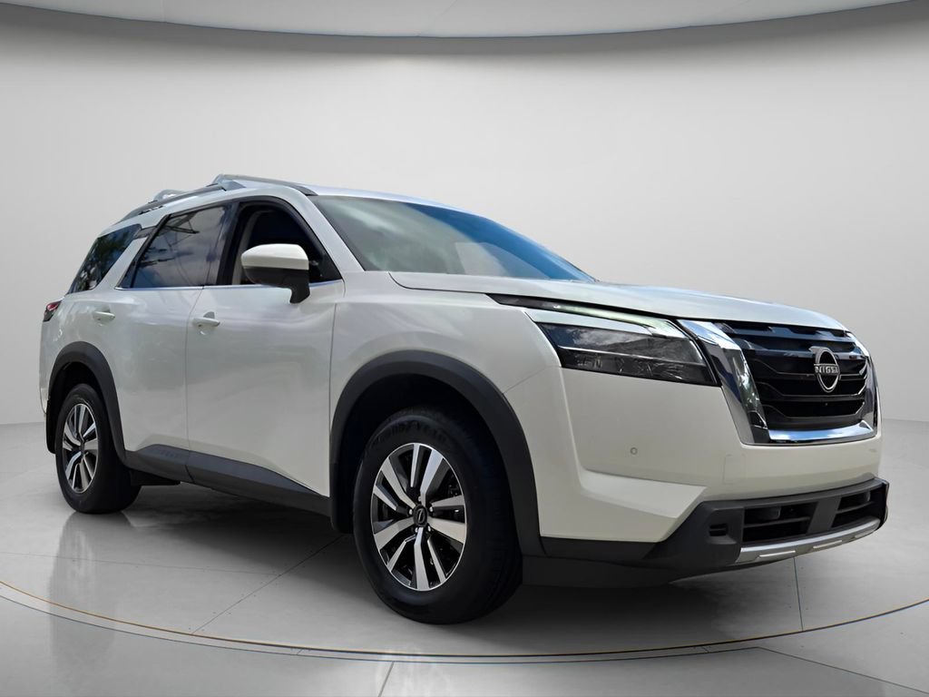 Used 2024 Nissan Pathfinder SL w/ Cargo Package FWD image 8