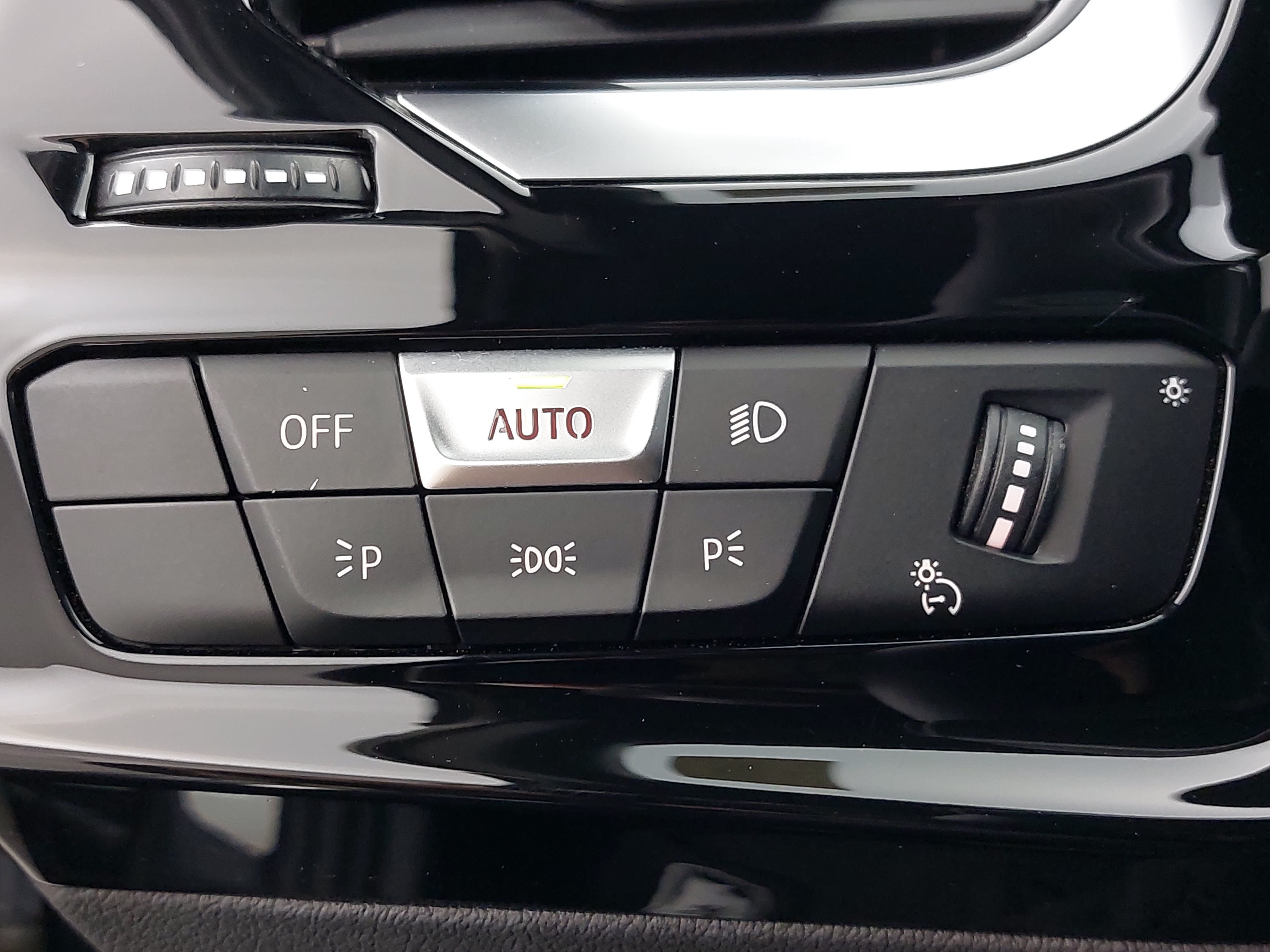Used 2020 BMW Z4 M40i RWD image 24