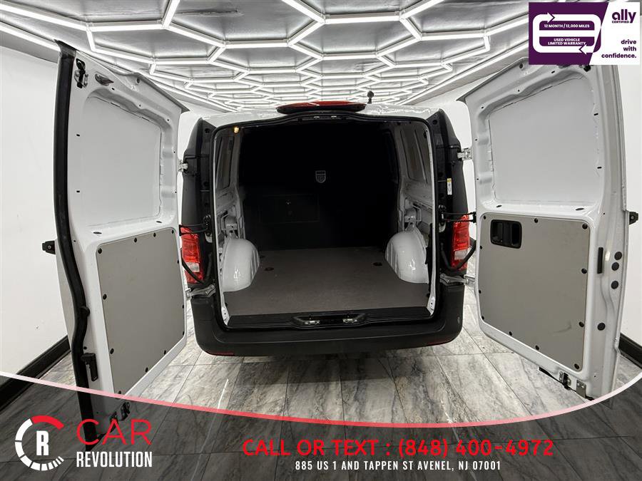 Used 2023 Mercedes-Benz Metris image 6