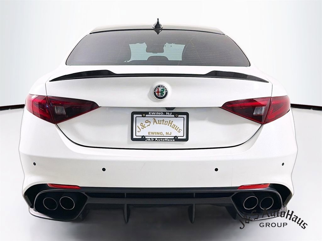 Used 2019 Alfa Romeo Giulia Quadrifoglio w/ Driver Assist Dynamic Package RWD image 6