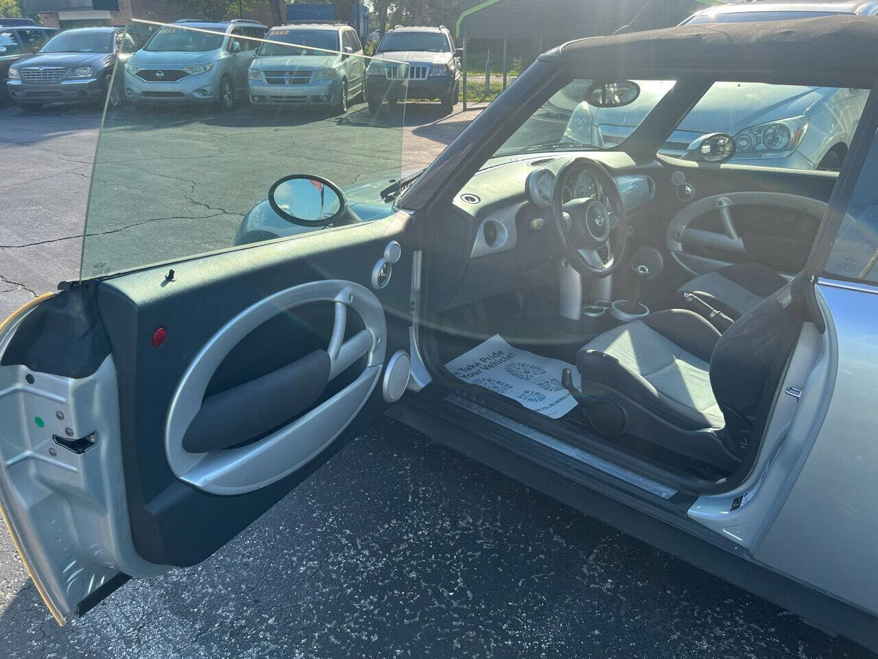 Used 2005 MINI Cooper Convertible image 9