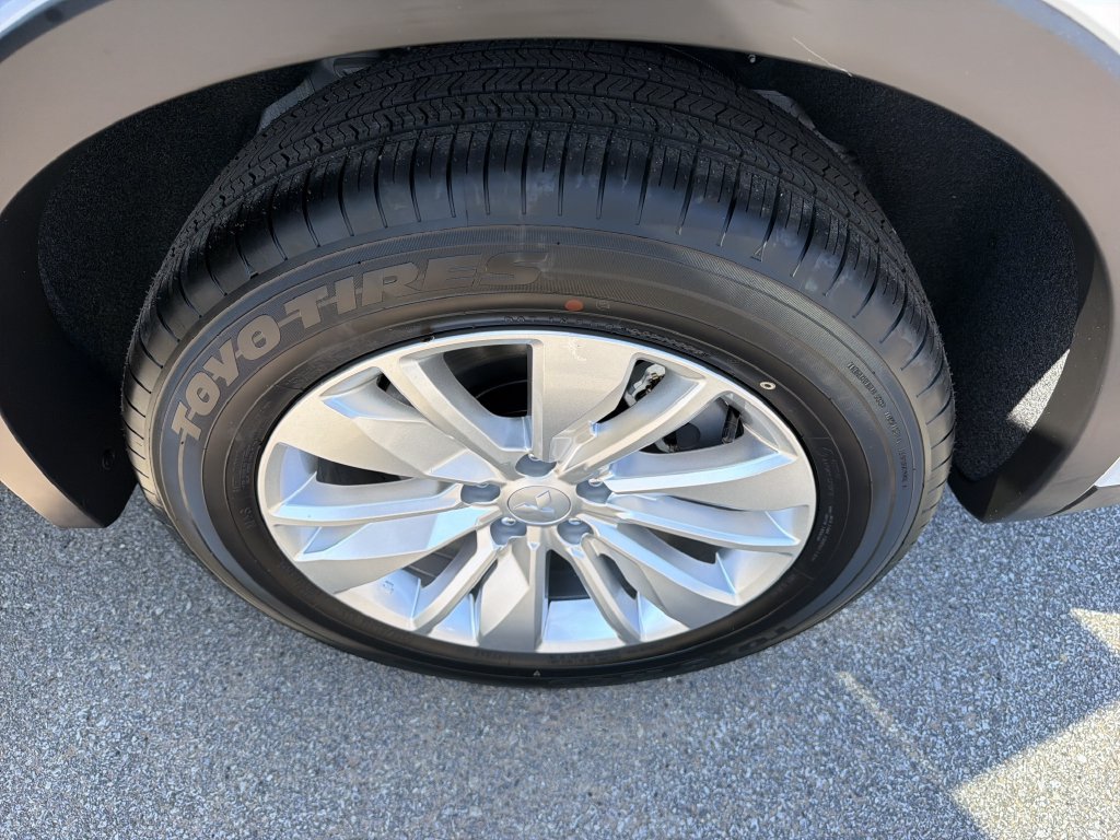 New 2026 Mitsubishi Outlander ES AWD/4WD image 14