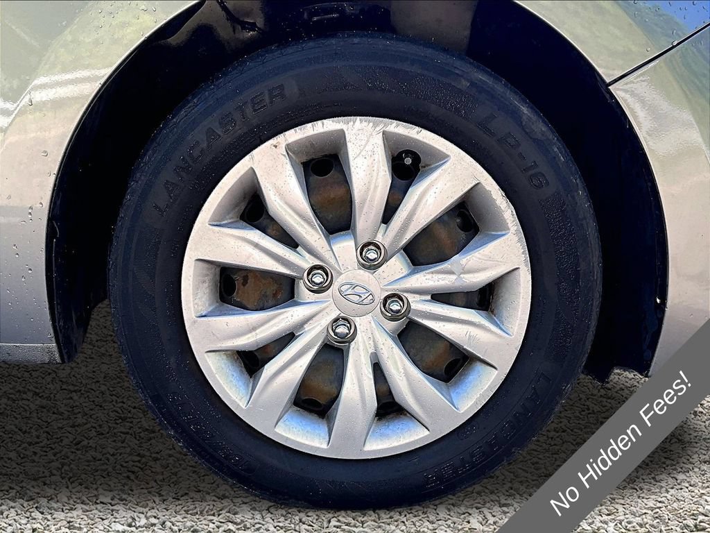 Used 2021 Hyundai Accent SE FWD image 8