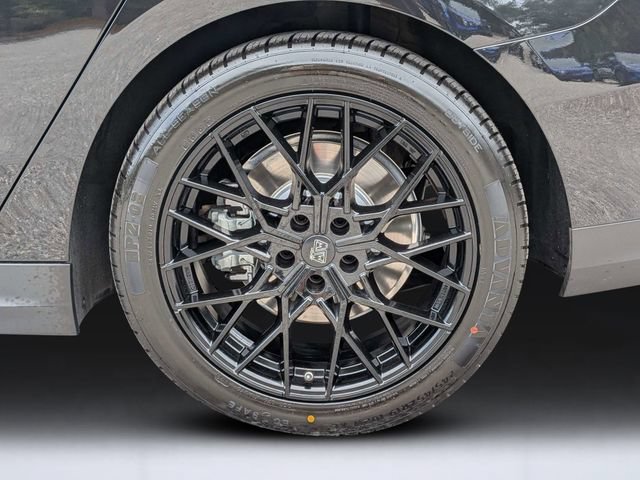Used 2025 BMW 530i w/ Premium Package RWD image 11