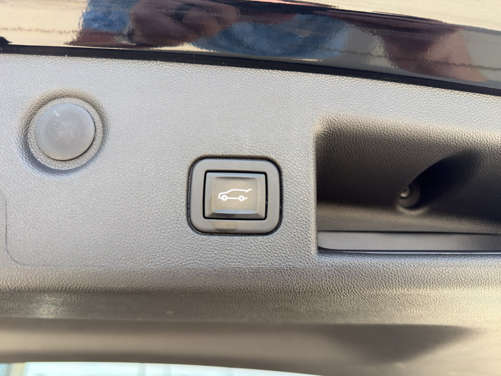 Used 2021 Chevrolet Equinox LT FWD image 15