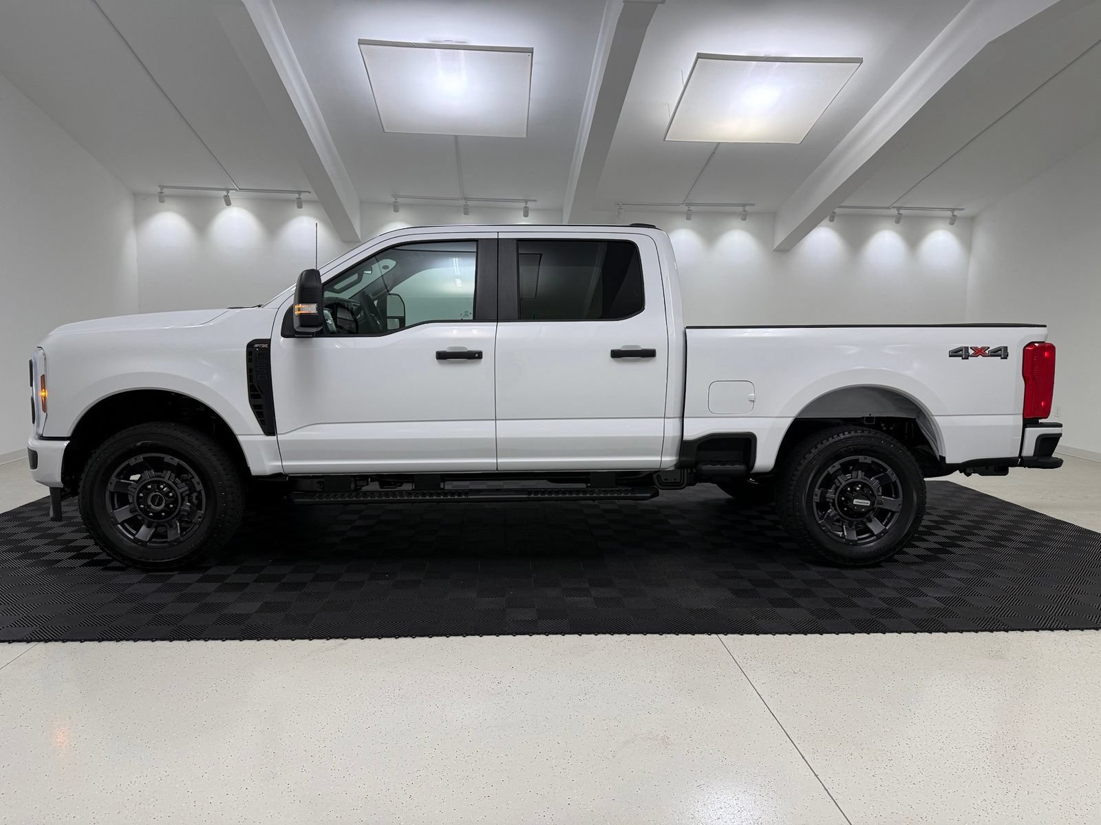 New 2026 Ford F250 XL w/ STX Appearance Package AWD/4WD image 4