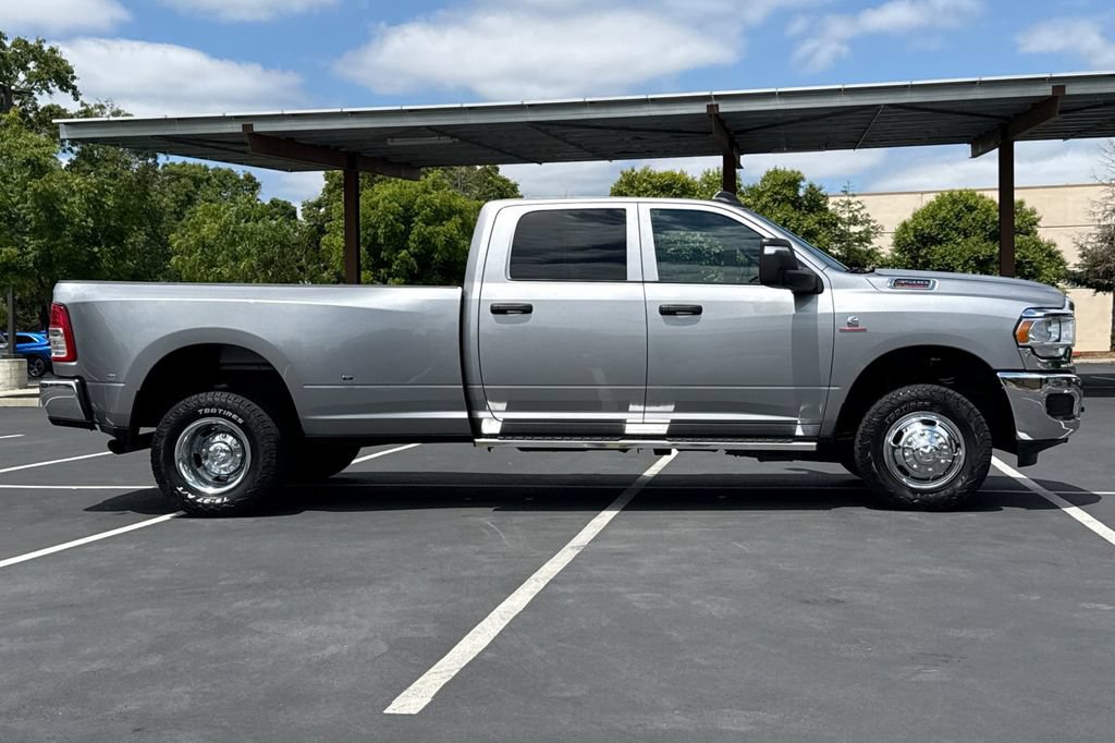 Used 2024 RAM 3500 Tradesman w/ Chrome Appearance Group AWD/4WD image 8