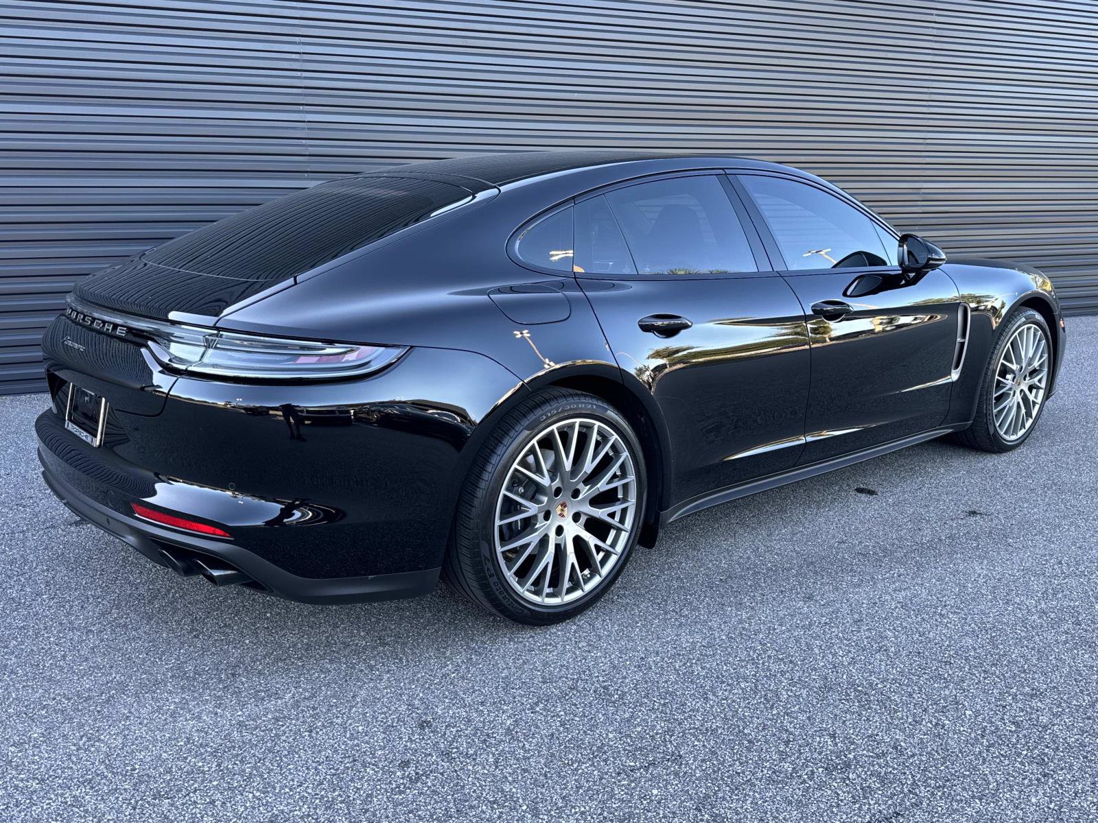 Certified 2023 Porsche Panamera Platinum Edition image 8