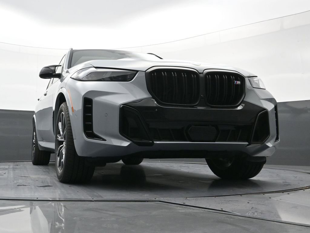 New 2026 BMW X5 M60i w/ Climate Comfort Package image 22
