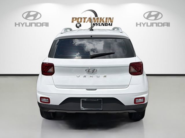 Certified 2024 Hyundai Venue Limited FWD image 6
