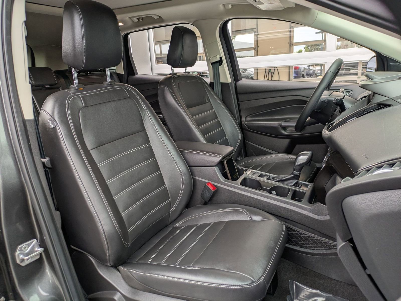 Used 2018 Ford Escape Titanium w/ Ford Safe & Smart Package image 28