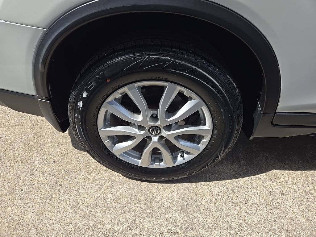 Used 2020 Nissan Rogue SV AWD/4WD image 24