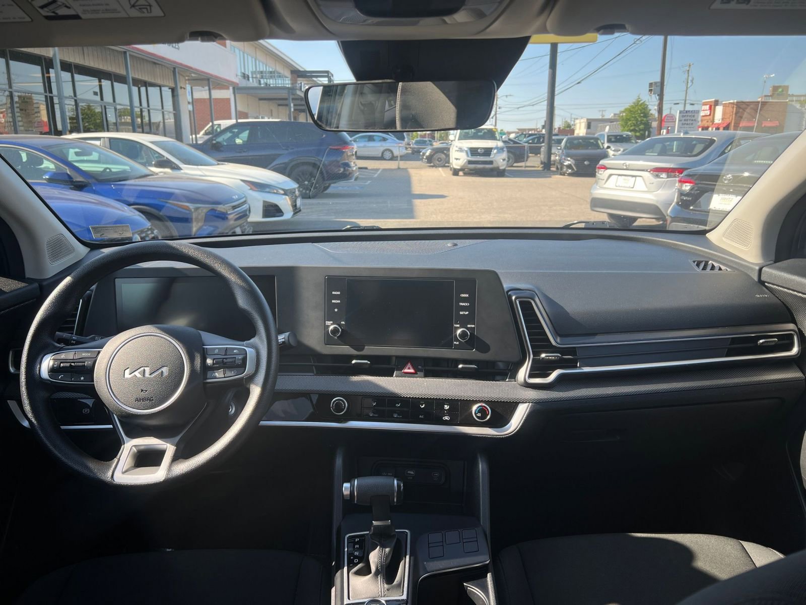 Used 2025 Kia Sportage LX FWD image 32