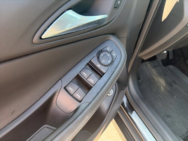 Used 2023 Buick Encore GX Select w/ Experience Buick Package AWD/4WD image 11
