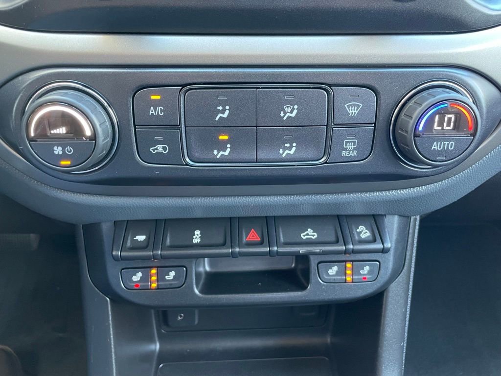 Used 2016 Chevrolet Colorado Z71 AWD/4WD image 16