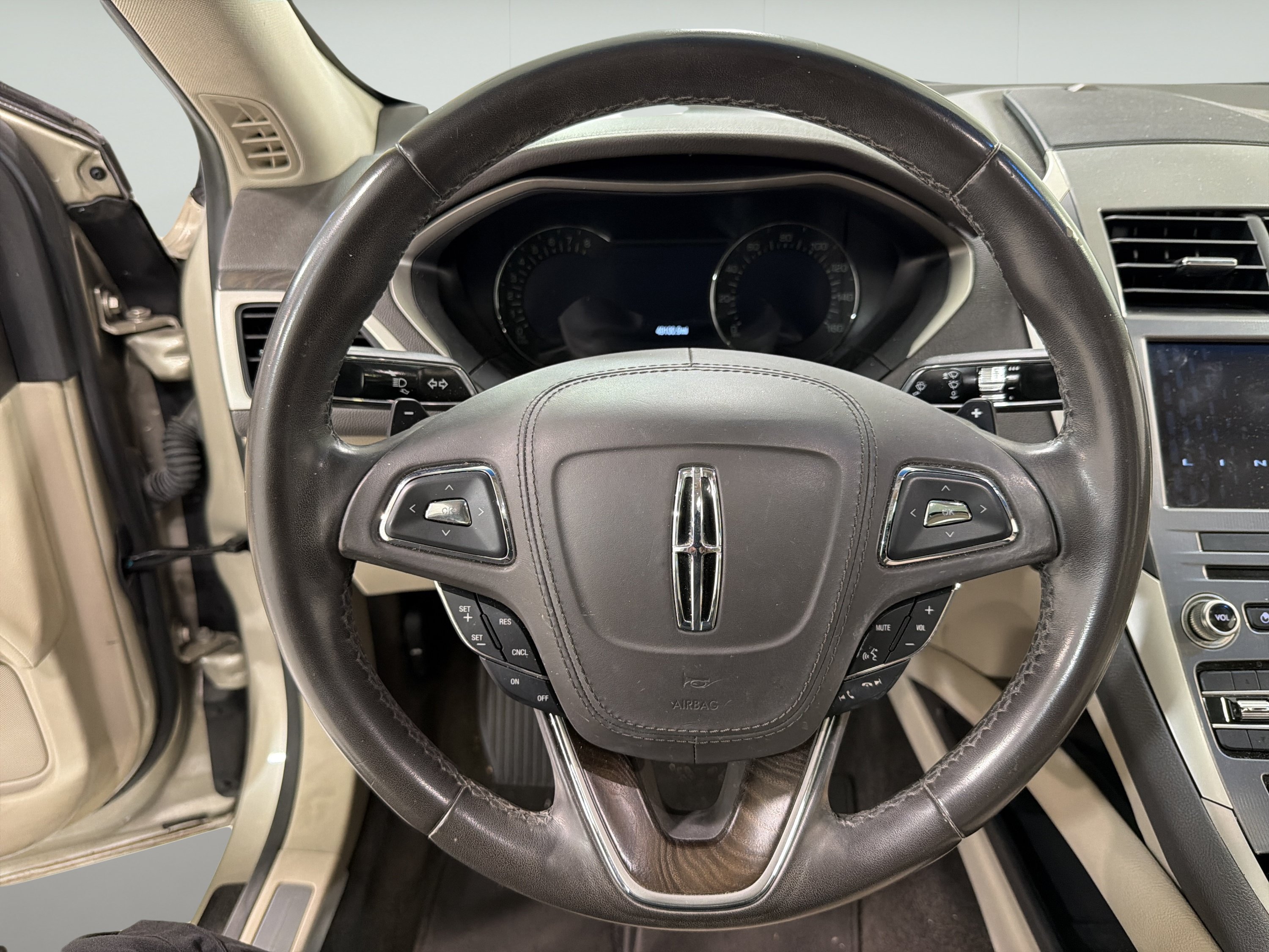 Used 2017 Lincoln MKZ Select w/ Select Plus Package FWD image 16